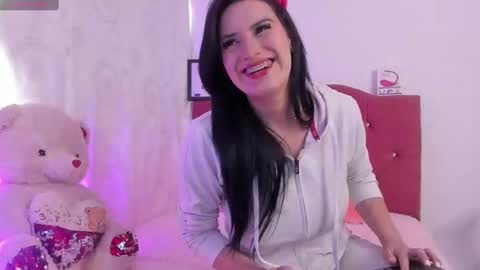 Nikii  online show from 12, 9, 2025