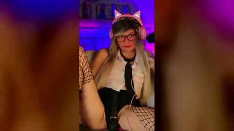 Snapshot of nikki_goldberg chatting on 16, 5, 2026 Kitty Chatte online show from 16, 5, 2026