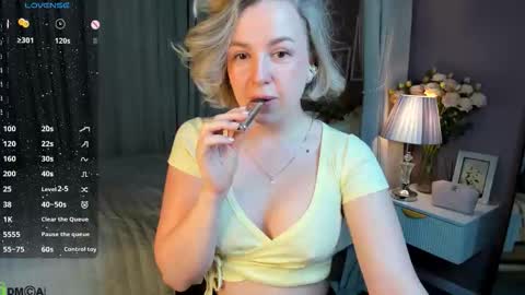 Snapshot of nikki_kai chatting on 12, 9, 2025 Nikki online show from 12, 9, 2025