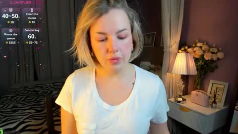 Snapshot of nikki_kai chatting on 13, 10, 2025 Nikki online show from 13, 10, 2025