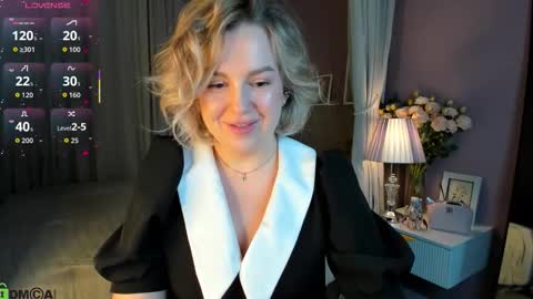 Snapshot of nikki_kai chatting on 24, 10, 2025 Nikki online show from 24, 10, 2025