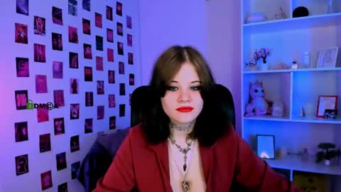 nikki_kiss_ online show from 19, 7, 2026