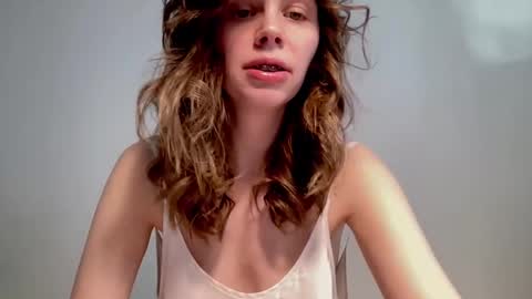 Nikki online show from 21, 2, 2025