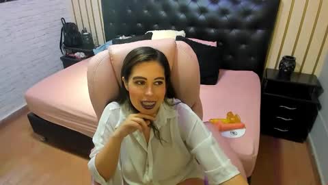 Nikki  online show from 5, 6, 2026