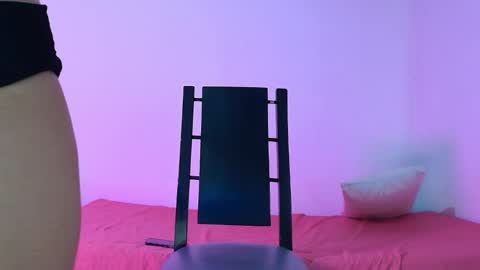 Snapshot of nikki_uwu chatting on 7, 5, 2026 nikki_uwu online show from 7, 5, 2026
