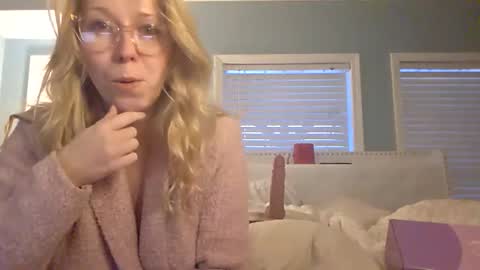 nikkib653466 online show from 16, 1, 2026