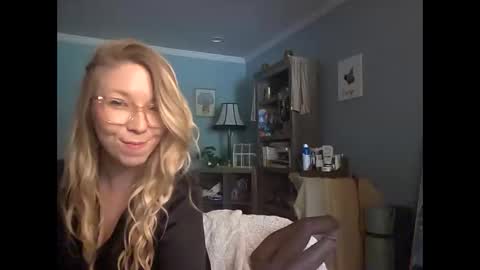 Snapshot of nikkib653466 chatting on 27, 5, 2026 nikkib653466 online show from 27, 5, 2026