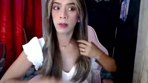 Snapshot of nikkie_dragon chatting on 25, 1, 2025 nikkie online show from 25, 1, 2025