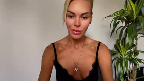 Nikki Marquez online show from 30, 6, 2026
