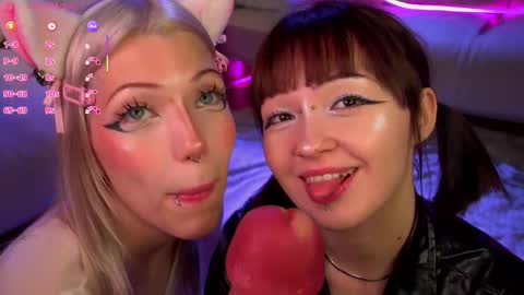 Snapshot of nikkisilk chatting on 5, 10, 2025 Stassy Krissy Aria Lina online show from 5, 10, 2025