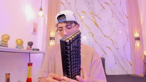    online show from 7, 4, 2026