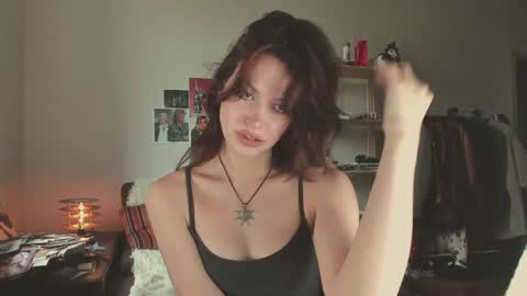 Snapshot of niky_jess chatting on 21, 5, 2026 Veronica online show from 21, 5, 2026