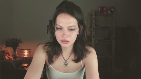 Snapshot of niky_jess chatting on 8, 7, 2026 Veronica online show from 8, 7, 2026