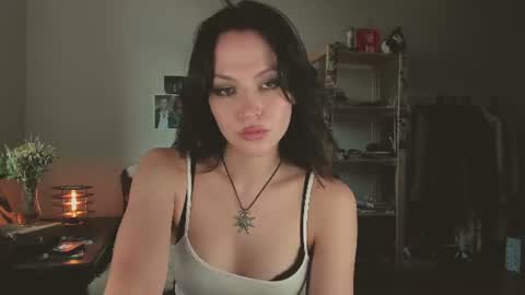 Snapshot of niky_jess chatting on 9, 7, 2026 Veronica online show from 9, 7, 2026