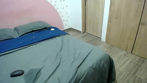 Snapshot of nila_kaia chatting on 8, 4, 2026 nila online show from 8, 4, 2026