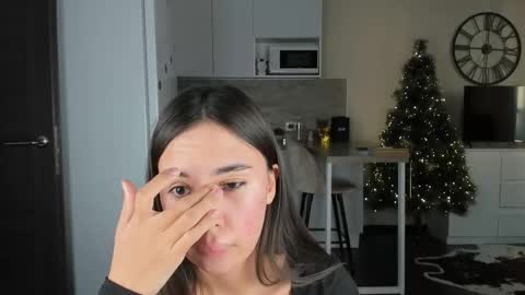 Bella online show from 14, 12, 2025