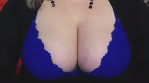 Blonde Nimpho online show from 2, 3, 2025