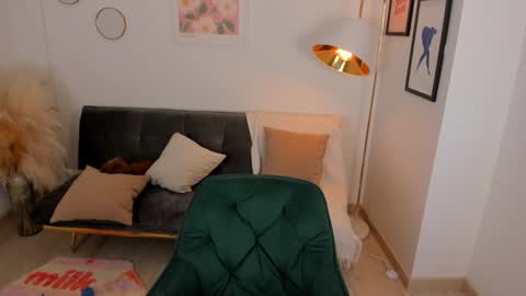 NINA online show from 20, 1, 2025