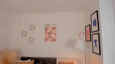 NINA online show from 10, 2, 2025