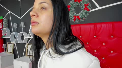 Snapshot of nina_cute06 chatting on 30, 12, 2024 Nina online show from 30, 12, 2024