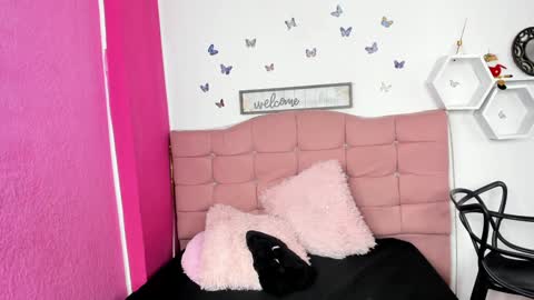 Snapshot of nina_cute06 chatting on 18, 1, 2025 Nina online show from 18, 1, 2025