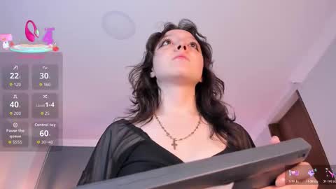 nina_ford_ online show from 17, 11, 2025