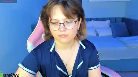 Snapshot of nina_lunaa chatting on 9, 9, 2025 nina lunaa online show from 9, 9, 2025