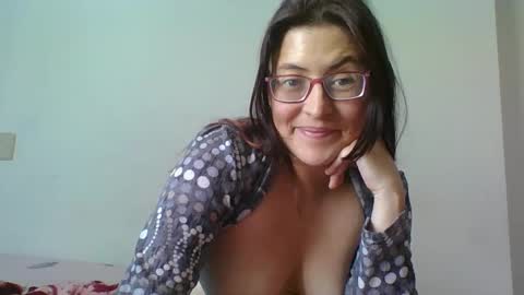 Snapshot of nina_petit chatting on 4, 12, 2024 Nina online show from 4, 12, 2024