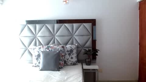  Nina  online show from 4, 12, 2024