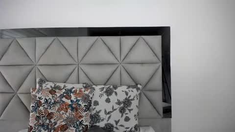  Nina  online show from 31, 12, 2024