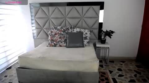  Nina  online show from 8, 1, 2025