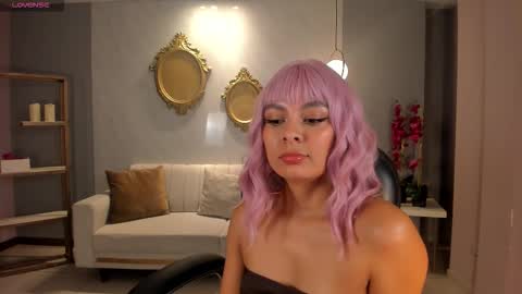 Nina online show from 2, 10, 2025