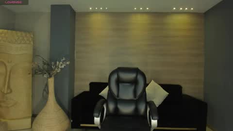 Nina online show from 7, 10, 2025