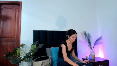 Nina online show from 10, 10, 2025