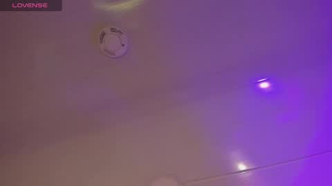 Snapshot of ninacrave_ chatting on 27, 5, 2026 Nina online show from 27, 5, 2026