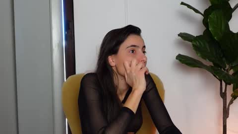 NinaCrystal online show from 31, 10, 2025