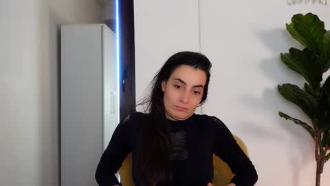 NinaCrystal online show from 25, 2, 2026