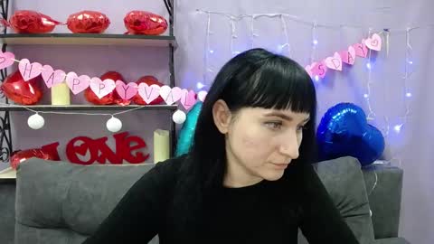 ninaflawlees online show from 15, 2, 2025