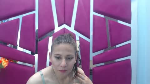 Nina online show from 5, 3, 2025