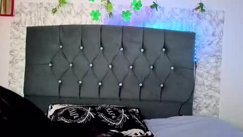 ninasky19 online show from 28, 3, 2026