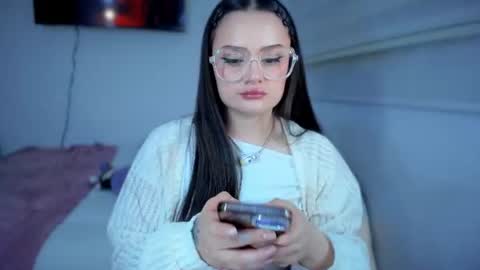 Snapshot of ninavolkov chatting on 1, 7, 2026 ninavolkov online show from 1, 7, 2026