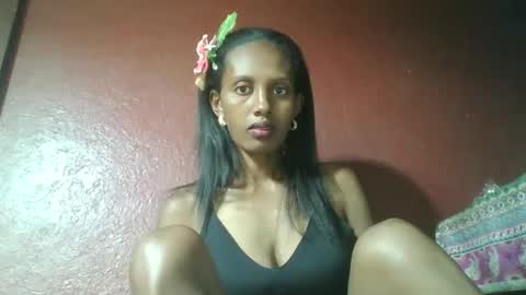 ninie246746 online show from 13, 1, 2025