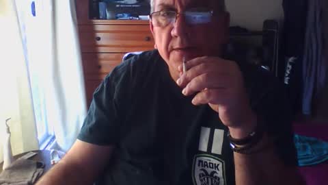 Dennis online show from 21, 10, 2025