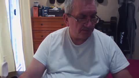 Dennis online show from 26, 10, 2025