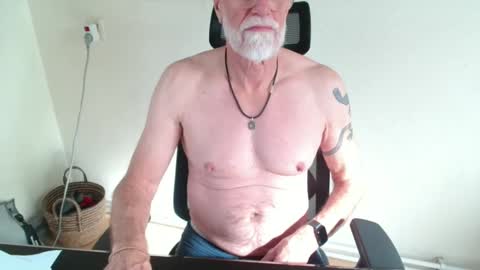 Snapshot of nipplesilverdad55 chatting on 18, 10, 2025 nipplesilverdad55 online show from 18, 10, 2025