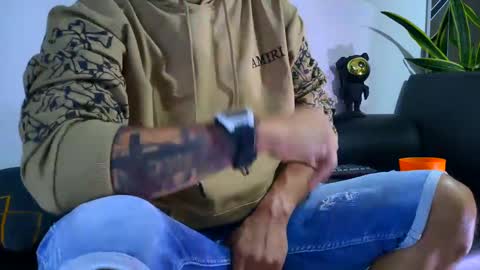 Nicolas Muscle online show from 24, 10, 2025