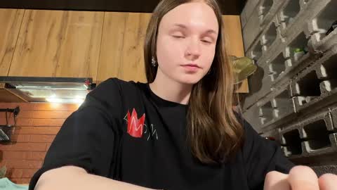 Tears Lora online show from 2, 4, 2026