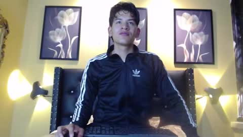 Snapshot of noa11_ chatting on 4, 11, 2025 noa11_ online show from 4, 11, 2025