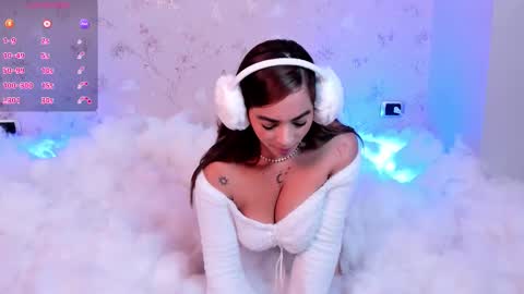 Snapshot of noa_butterfly chatting on 25, 10, 2025 ambarsulliva online show from 25, 10, 2025