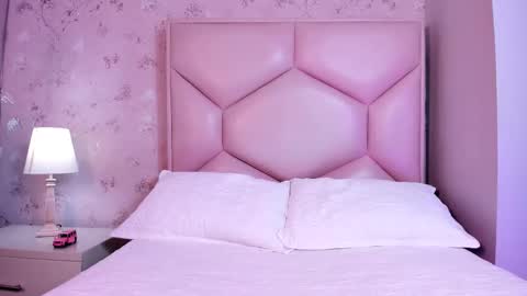   ambarsulliva  online show from 3, 12, 2025